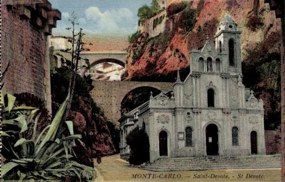 Ak Monte Carlo Monaco, Kirche Saint-Devote, Brücke, Felsenlandschaft
