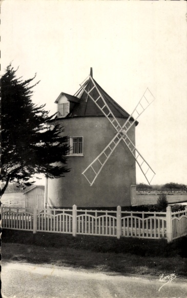 Postcard Saint Benoît des Ondes Indre et Vilaine, windmill