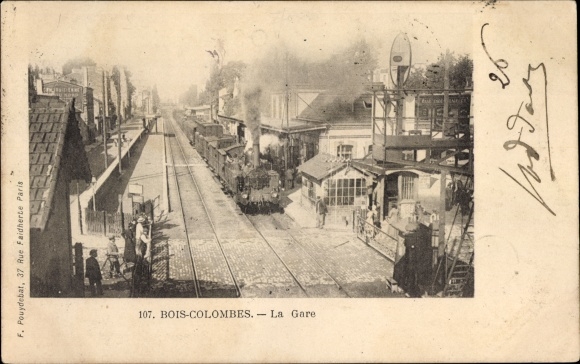 PC Bois Colombes Hauts de Seine, train station, track side, steam locomotive