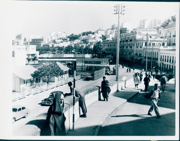 Photo film scene Tanger, the city with two faces, street, Germany 1952, Jordan J. von Boyadjieff