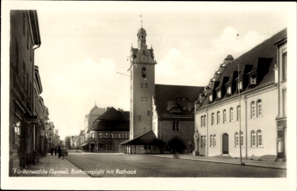 Postcard Fürstenwalde an der Spree, Rathausplatz, Rathaus