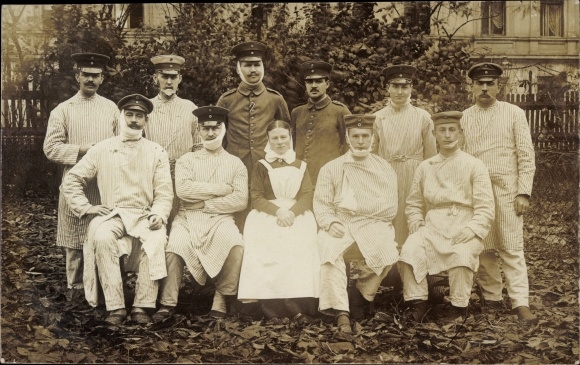 Photo Gliwice Gleiwitz Upper Silesia, Dutch Red Cross, hospital, wounded German soldiers