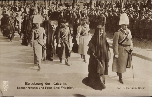 Ak Beisetzung Kaiserin Auguste Viktoria, Kronprinzessin, Eitel Friedrich, August Wilhelm, Adalbert