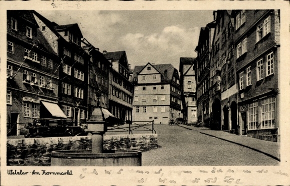 Postcard Wetzlar, Fountain at the Kornmarkt