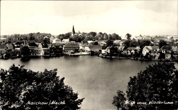 Ak Malchow in Mecklenburg, Aussicht auf  Klosterturm, Seen, historische Architektur