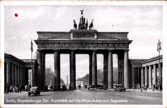 Ak Berlin Mitte, Brandenburger Tor, Durchblick Ost-West-Achse, Siegessäule