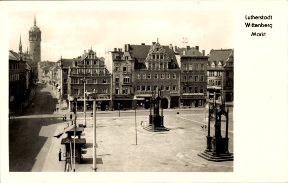 Postcard Lutherstadt Wittenberg, city view with market, town hall and Luther monument