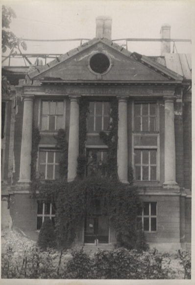 Original photo Berlin Zehlendorf, Kaiser Wilhelm Institute in Dahlem, around 1945/46, 12x17 cm