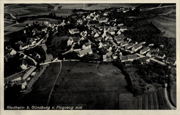 Ak Triberg badischer Schwarzwald, Luftaufnahme von Riedheim, Häuser, ländliche Umgebung