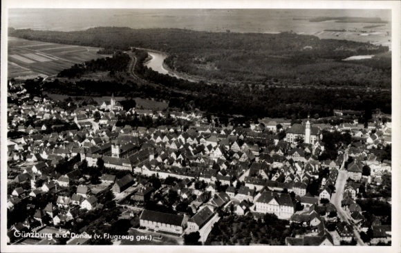 Ak Günzburg an der Donau Schwaben,  von Flugzeug gesehen