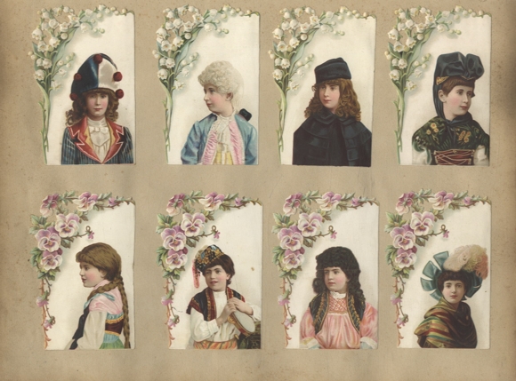 8 wafers of children's portraits / children in traditional clothing, each approx. 10 x 6 cm