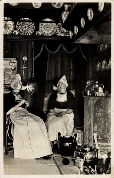 Ak Volendam Nordholland Niederlande, Volendams Interieur