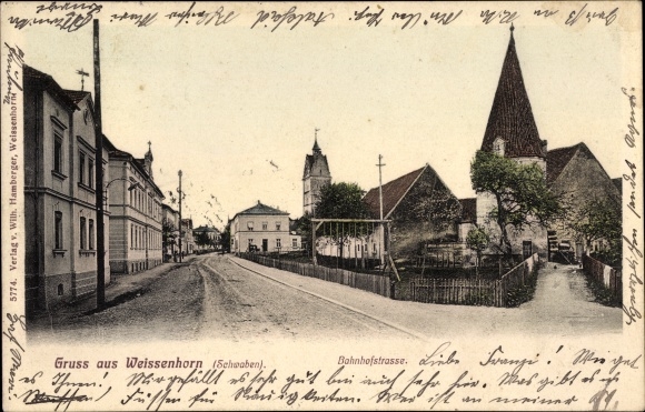 Ak Weißenhorn Landkreis Neu Ulm Schwaben, Partie in der Bahnhofstraße, Kirche, Häuser