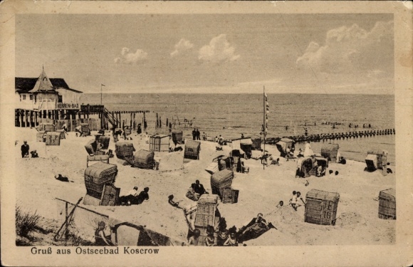 Ak Ostseebad Koserow auf Usedom, Strand, Badegäste, Strandkörbe, Hoteleingang, Ostsee
