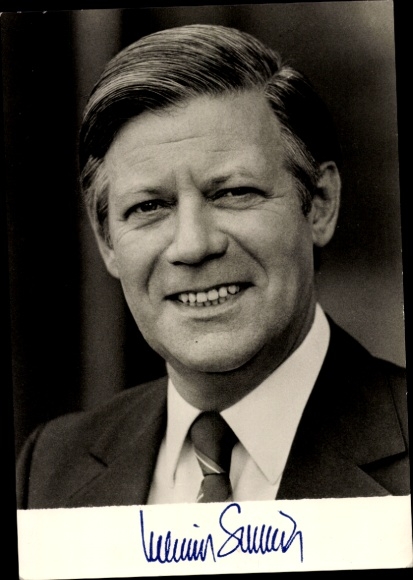 PC Helmut Schmidt, Federal Chancellor, Deputy Chairman of the SPD, portrait