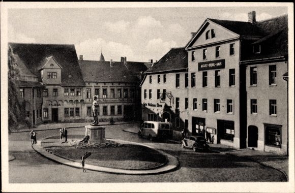 Postcard Lutherstadt Eisleben Saxony Anhalt, August Bebel Platz, Lenin Monument, Hotel Goldener Stern
