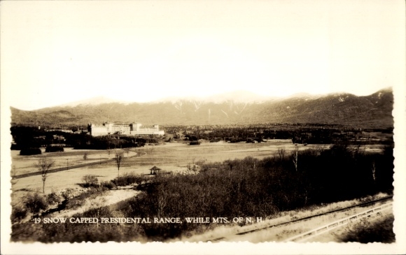 Ak White Mountains New Hampshire USA, besneeuwde bergen, hotelgebouw, landschap, foto