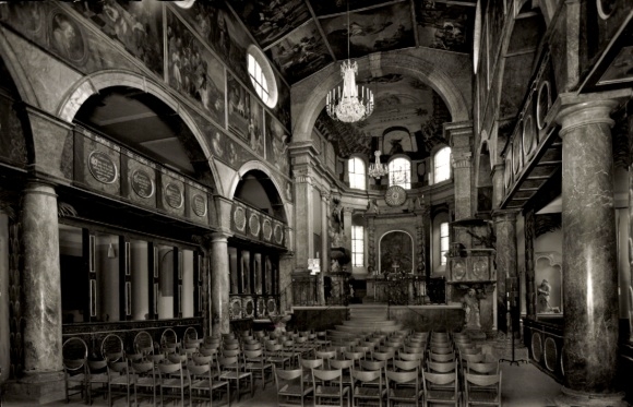 Postcard Idstein im Taunus Hessen, Union Church, interior view, chandelier