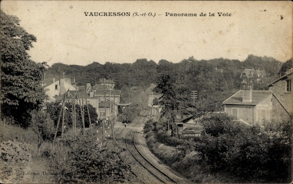 Ak Vaucresson Hauts de Seine, Panorama, Bahnstrecke