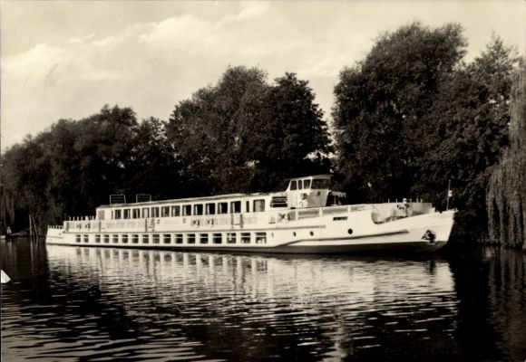 Postcard VEB Verkehrsbetriebe Potsdam, White Fleet, luxury ship MS Sanssouci, passenger ship