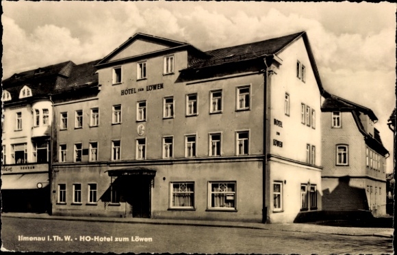 Postcard Ilmenau in Thuringia, Hotel zum Löwen, 3-story building, HO-Hotel,