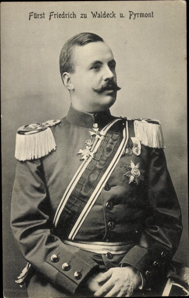 Postcard Prince Friedrich zu Waldeck Pyrmont, portrait in uniform