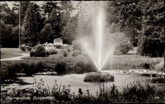 Postcard Bremervörde in Lower Saxony, citizen park, water fountain