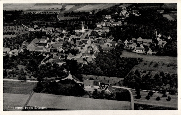 KP Gellmersbach Weinsberg w powiecie Heilbronn, widok lotniczy na wieś Ringingen, widoczny kościół,