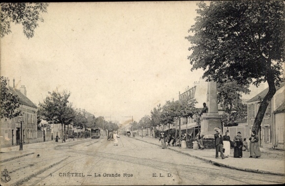 Postcard Créteil Val de Marne, La Grande Rue, sidewalk, trees, buildings, people