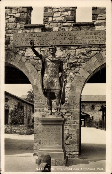 Postcard Bad Homburg vdH, Saalburg Castle, statue of Antonius Pius