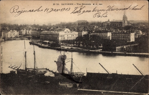 Ansichtkaart Bayonne Pyrénées Atlantiques, riviergezicht, schepen, gebouwen, datum 11 jan 1903