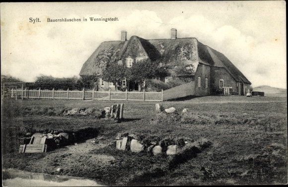 Postcard Wenningstedt on Sylt, farmhouse with thatched roof
