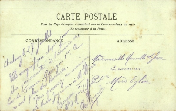 KP Cherbourg 1911, pionierka lotnictwa Hélène Dutrieu przed startem, Biplan Farman