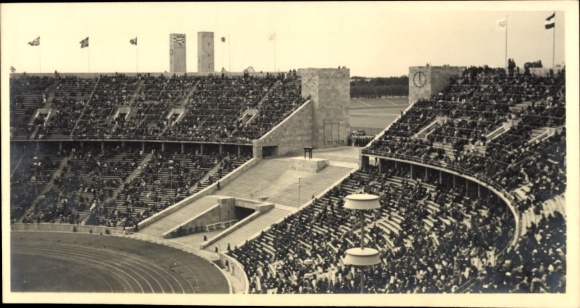 Foto Olympische Spiele Berlin 1936, Reichssportfeld, Olympiastadion, Zuschauertribünen