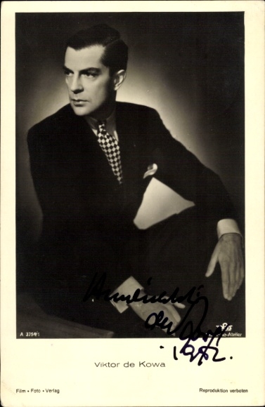 Ak Schauspieler Viktor de Kowa, Portrait im Anzug, Autogramm