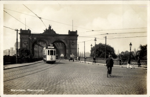 Postcard Mannheim in Baden, Rhine bridge, tram, cyclists, architecture