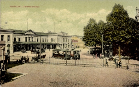 Postcard Utrecht Netherlands, Central Station