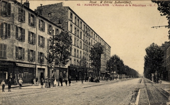 Ak Aubervilliers Seine Saint Denis, Avenue de la République, Tramway,  Gebäude, Straßenansicht