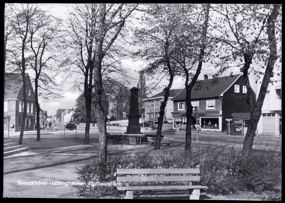 4 glass negatives Haßlinghausen Sprockhövel in the Ruhr area, church, park, general view