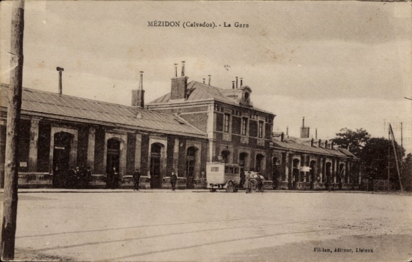 Postcard Mézidon Calvados, Gare
