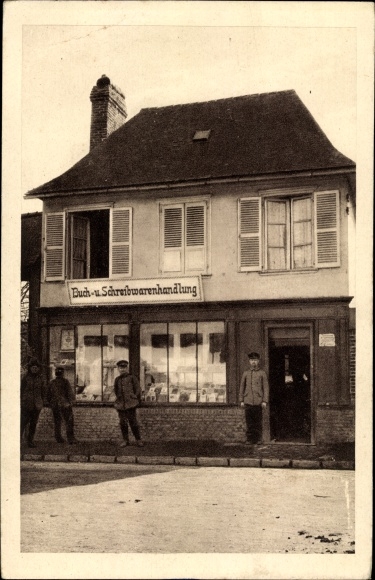 Postcard Combles Somme, book and stationery shop, German soldiers in uniform, I WW