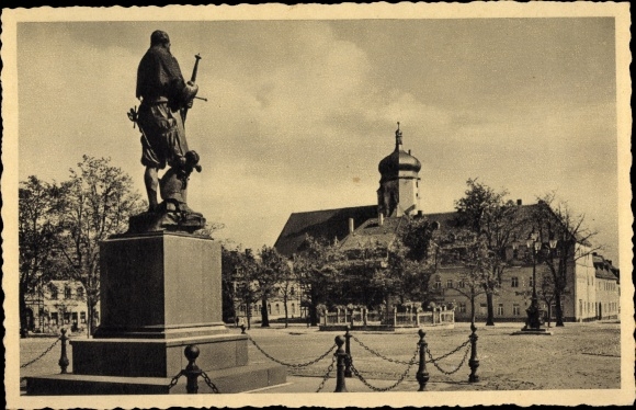 Postcard Marienberg in the Erzgebirge of Saxony, market, monument