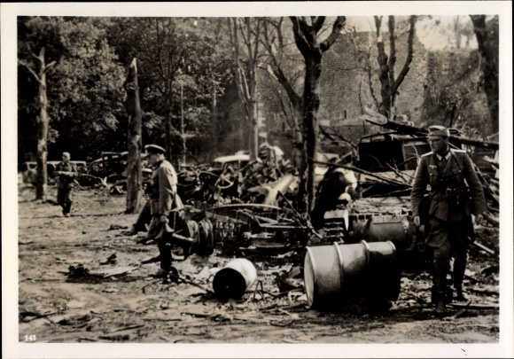 Photo Destroyed aircraft in front of the Boulogne citadel, Wehrmacht, soldiers, June 1940, II WW