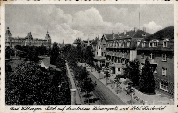 Postcard Bad Wildungen in Hesse, Sanatorium Helenenquelle, Hotel Fürstenhof, trees, street, clouds