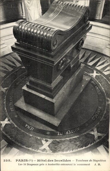 Ak Paris VII, Tombeau de Napoléon, Hôtel des Invalides