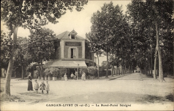 Ak Livry Gargan Seine Saint Denis, Le Rond-Point Sevigne