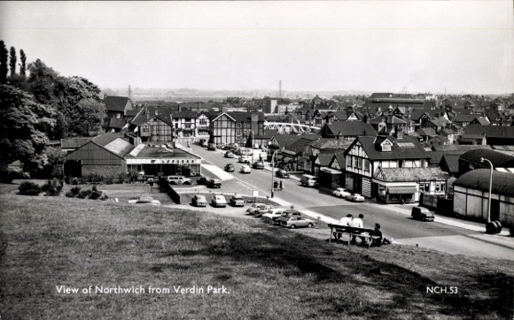 Postcard Northwich Cheshire England, view of Verdin Park, buildings, cars