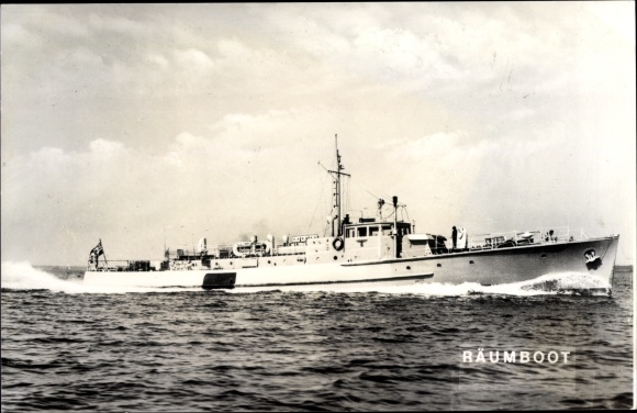 Foto Ak Deutsches Kriegsschiff, Räumboot, Kriegsmarine