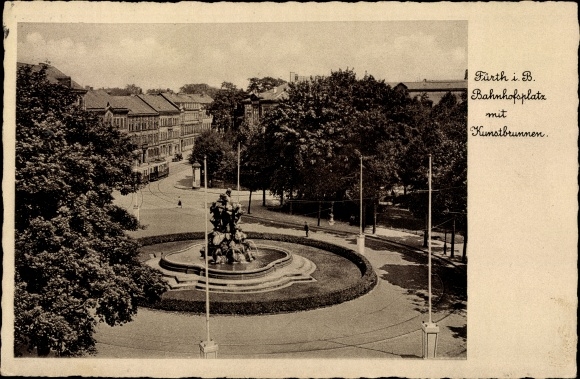 Ak Fürth in Mittelfranken Bayern, Bahnhofsplatz mit Kunstbrunnen