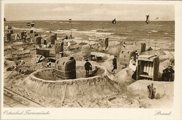 9 PCs in the envelope, Baltic Sea resort Travemünde Lübeck, photographer and publisher Georg Gärtner